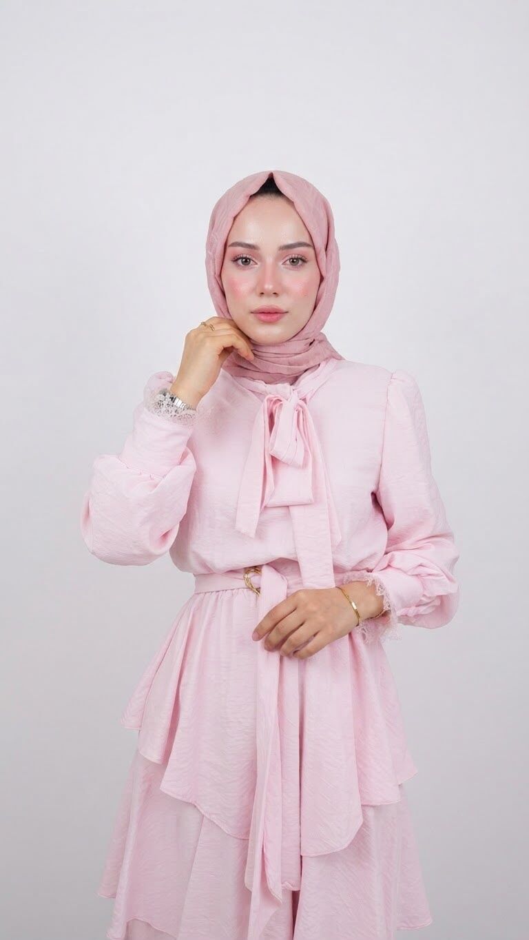 BOYUNDAN BAĞLAMALI DANTEL DETAYLI ELBİSE PEMBE