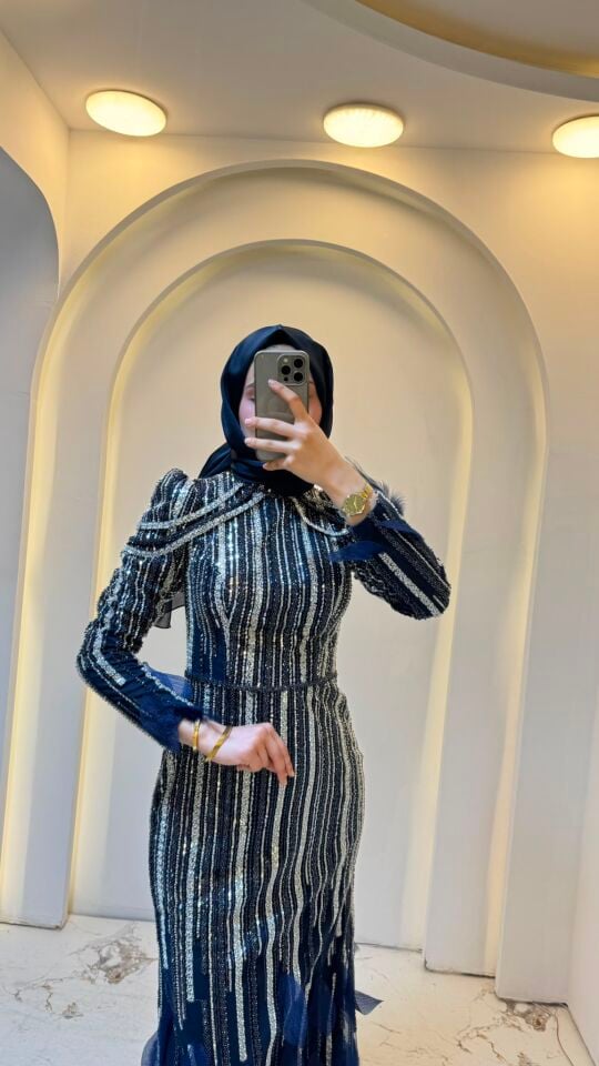 PULLU PAYETLİ YAPRAK DETAYLI TESETTÜR ABİYE LACİVERT