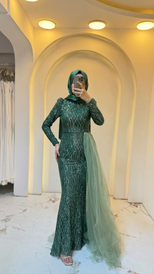 PULLU PAYETLİ BALIK MODEL ABİYE YEŞİL