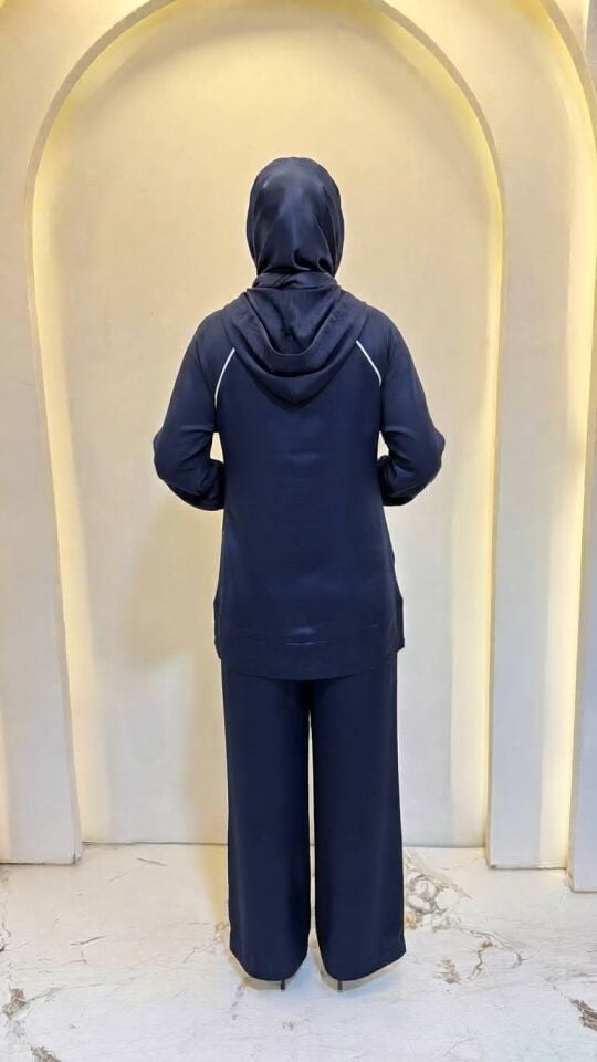 NAKIŞ DETAYLI SATEN KUMAŞ ŞIK PANTOLUNLU TAKIM LACİVERT