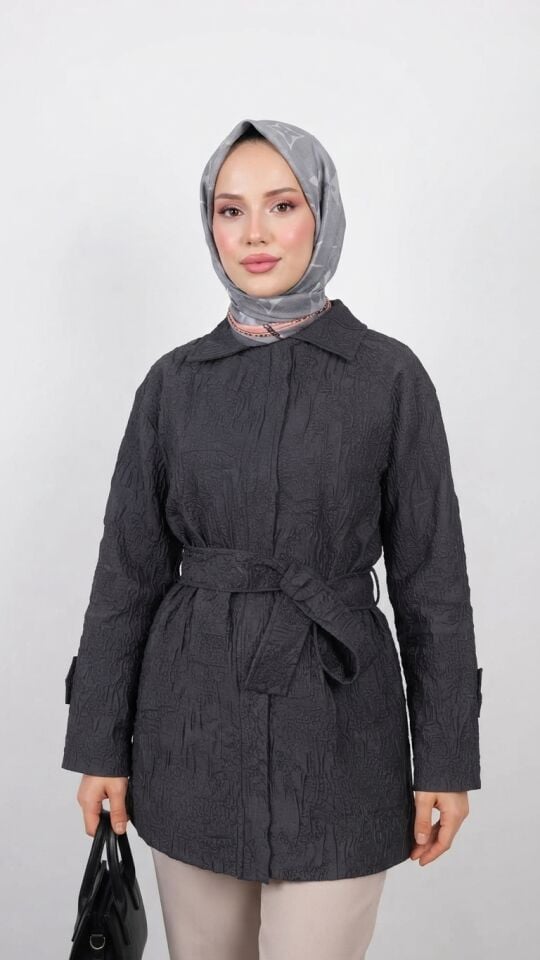 JAKAR KABARTMA DESENLİ VE KUŞAKLI TUNİK CEKET SİYAH