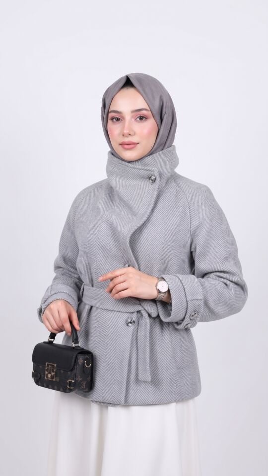 BALIKSIRTI DESENLİ HAKİM YAKA DÜĞMELİ KISA KAŞE GRİ
