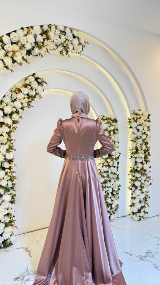 BELDEN PERELİNLİ İŞLEMELİ TESETTÜR ABİYE GÜL KURUSU
