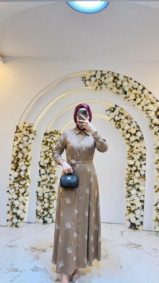 NAKIŞ DETAYLI PAMUK GÖMLEK ELBİSE KAHVERENGİ