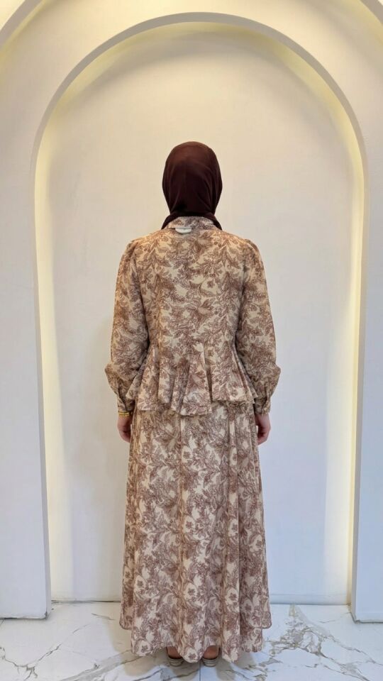 DESENLİ ETEKLİ GÖMLEK TAKIM BEJ