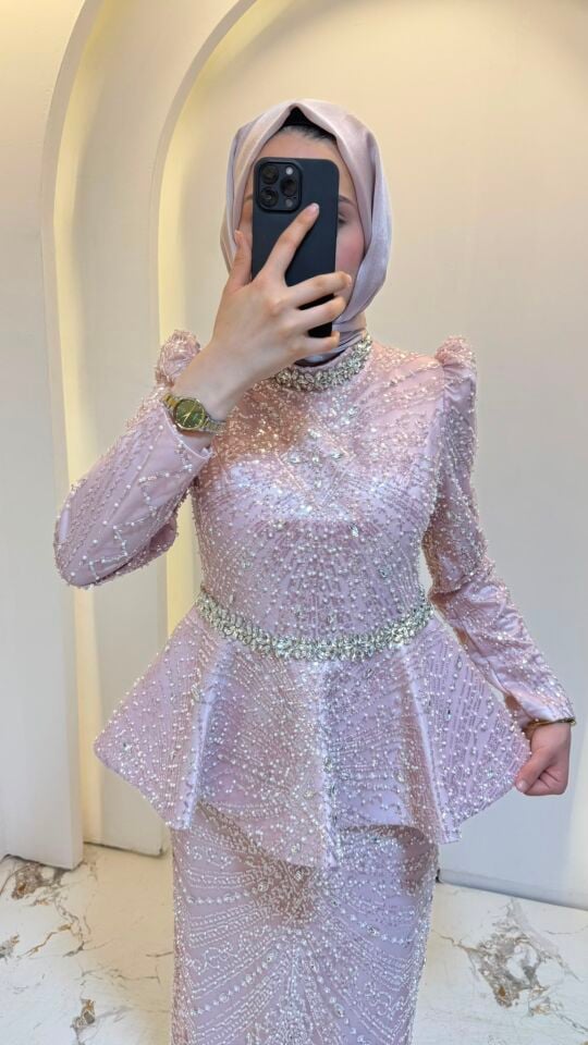 PİLE DETAYLI TAŞ İŞLEMELİ TESETTÜR ABİYE TOZ PEMBE