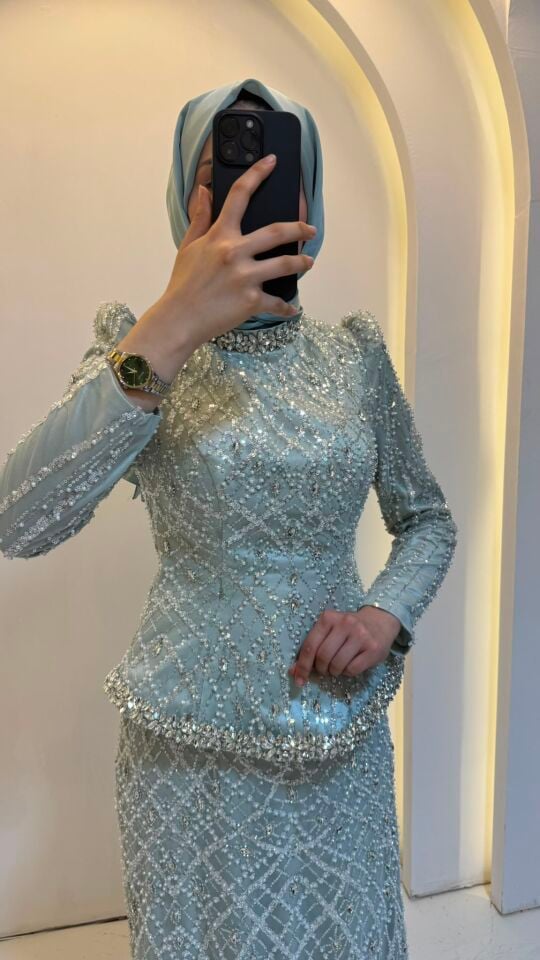 PİLE DETAYLI TAŞ İŞLEMELİ TESETTÜR ABİYE BEBE MAVİSİ