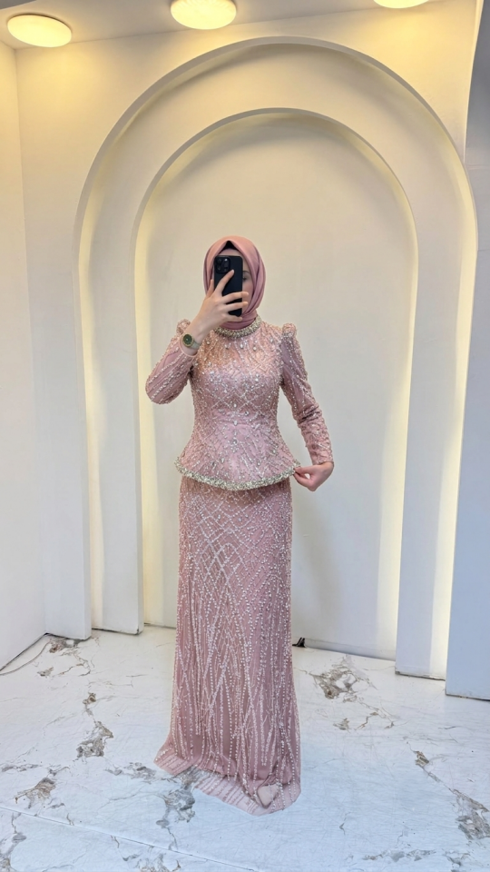PİLE DETAYLI TAŞ İŞLEMELİ TESETTÜR ABİYE TOZ PEMBE