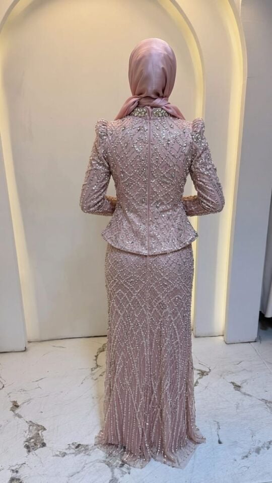 PİLE DETAYLI TAŞ İŞLEMELİ TESETTÜR ABİYE TOZ PEMBE