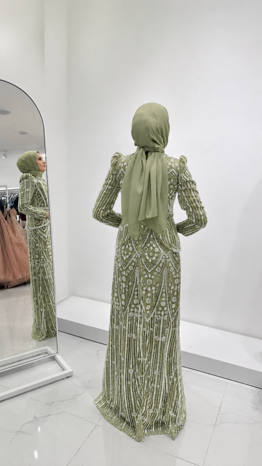 BONCUK İŞLEMELİ PEPLUM DETAYLI YEŞİL TESETTÜR ABİYE ELBİSE